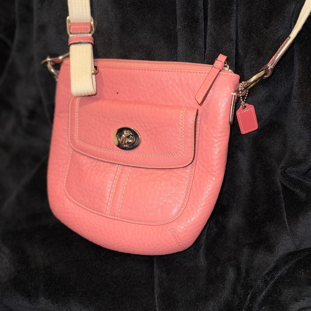 Coach Coral Crossbody Bag with Gold Details - Picture 2 of 16